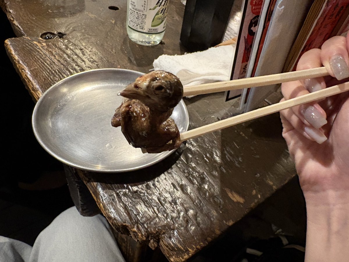Qm6Xg's tweet photo. 虫食べてきた　※虫　あとスズメ https://t.co/yOJzmQdfcT