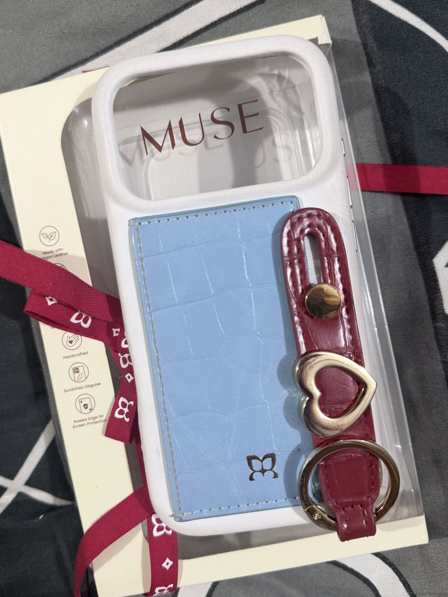 mmaibokk's tweet photo. ส่งต่อเคสไอโฟน 17pro ของ muse ค้าบบบ ราคา 400 รสคับบ #ส่งต่อเคส #เคสมือสอง #เคสไอโฟน #เคสไอโฟน17pro #thelocalcollective #ส่งต่อเคสไอโฟน #thelocalcollectiveส่งต่อ #museonthemove #เคสmuse https://t.co/NUy7RduIXj