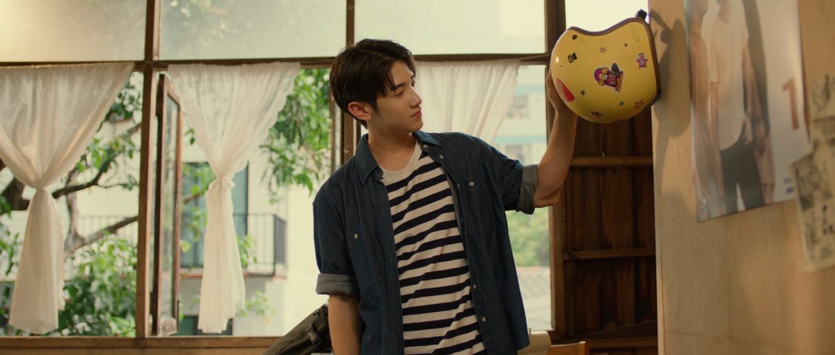 GMMTV's tweet photo. ของ���ุกอย่างในห้องยังเหมือนเดิมเลย คิดถึงวันเก่าๆ เนอะ 🤍
#WhenOrangesFallFinalEP

@___progresss___ https://t.co/meIiii23sC