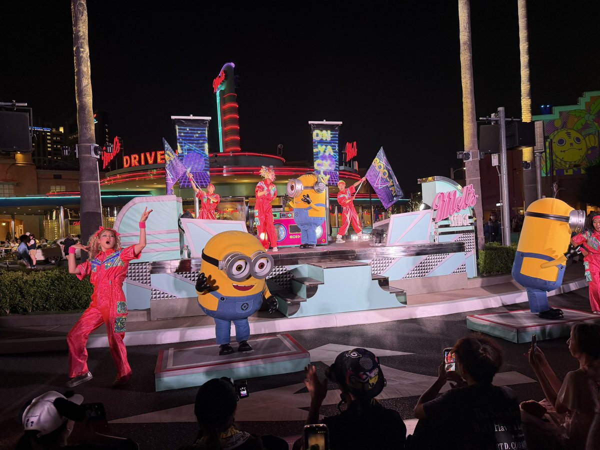 iloovepanda's tweet photo. まだ元気だった時間帯
大人のオアシススヌーピーゾーン
めっちゃ涼しい
＃USJ
丸一日双子のいいなりワガママ放題で老けたわ🥺楽しんでたからよかったけど
次は夏以外に行こう☀️ https://t.co/a7FWJueAx0