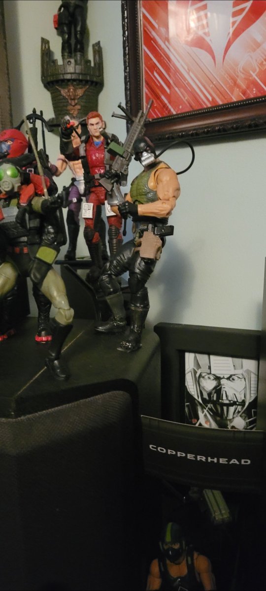 Cunningslam81's tweet photo. I should be hearing a crash from downstairs sometime soon. Lol look at that lean on my custom CM #fallingfigures #gijoeclassified #actionfiguredisplays @PopCultFrenzy @BigRedHead82 @calel_327 @destrodesigns @Mark_F_Fogarty https://t.co/9pTtAJOKW1