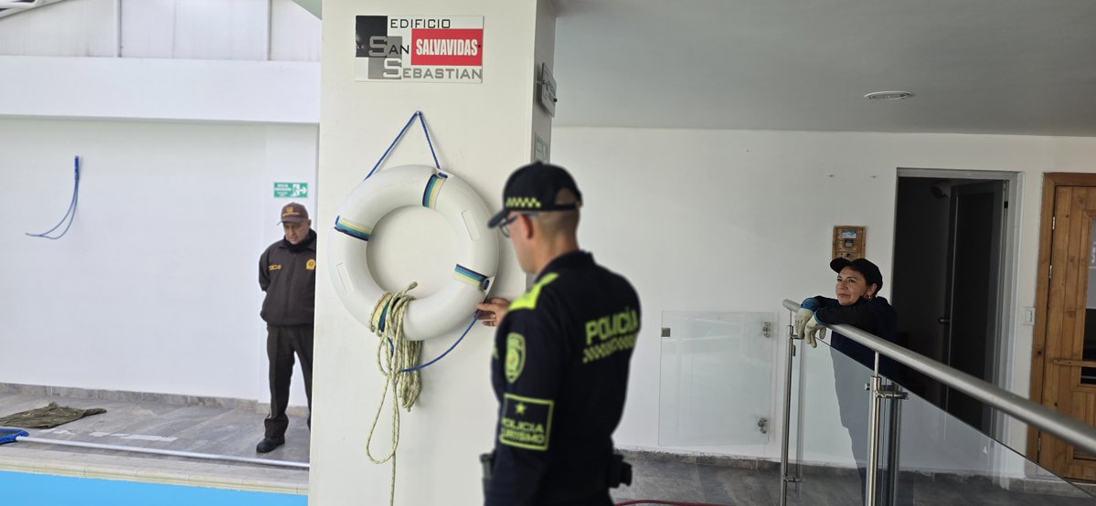 ProteccionPonal's tweet photo. En #Tunja realizamos revistas de inspección a piscinas de la jurisdicción, verificando el cumplimiento de la normatividad vigente y las condiciones de seguridad, con el propósito de proteger la integridad de los visitantes y promover espacios recreativos seguros. https://t.co/Jtw7aghSV9