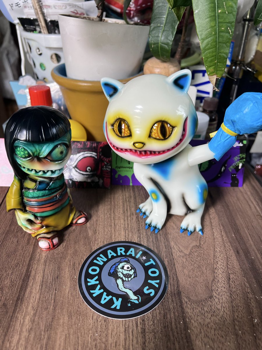 FJM58790009's tweet photo. ワンフェス戦利品開封
かっこわらいさんのTAMAとよしこ❣️
TAMA「何の玉が出るかな〜。』
よしこ「えっ！？爆弾💣？』
の画になりました。
#かっこわらい雑貨店
#WF2026ｓ https://t.co/R1OgagFHFm