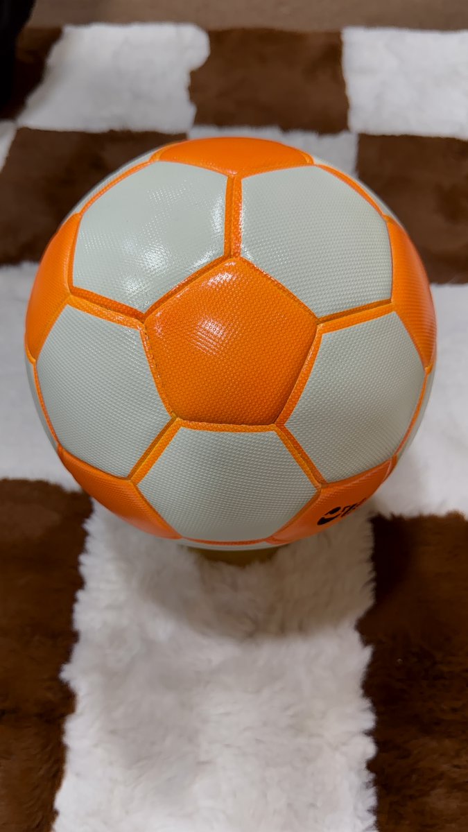 ibsonsgroup's tweet photo. IBSONS HYBRIDE SOCCER MATCH BALL https://t.co/btbT1JqWnf