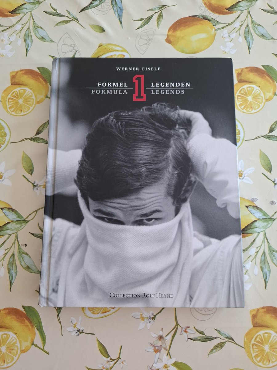 DeEchteTroyski's tweet photo. Zonet dit mooie boek opgehaald. Meer volgt later deze week nog. π #F1Books #F1Retro #F1History https://t.co/7PJt4USpua