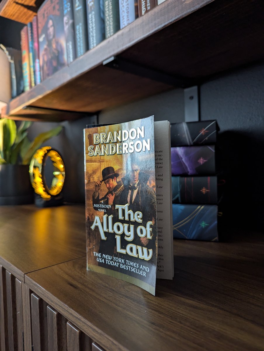 BiblioTheory's tweet photo. 10% into The Alloy of Law and can already tell it's going to be a great time. 

Wax feels so real and it's only been like 60 pages. https://t.co/eemEykxNtv