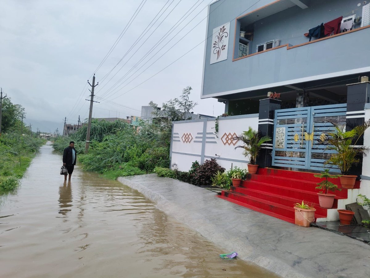 sunil_aspirant's tweet photo. Sir,Please complete the Drainage Out work at R&amp;R Site Pannur (given for Ladnapur village) @OffDSB @Collector_PDPL @PRO_SCCL @DSB4YOUTH https://t.co/0P0gHuzgz9