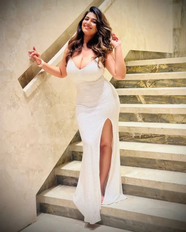 Heroineonly's tweet photo. Rasha Kirmani has set the internet on fire yet another time and this time too, her heavy bosoms are bulging out of a white deepneck dress.🤍💫 https://t.co/4L05uHOkHi