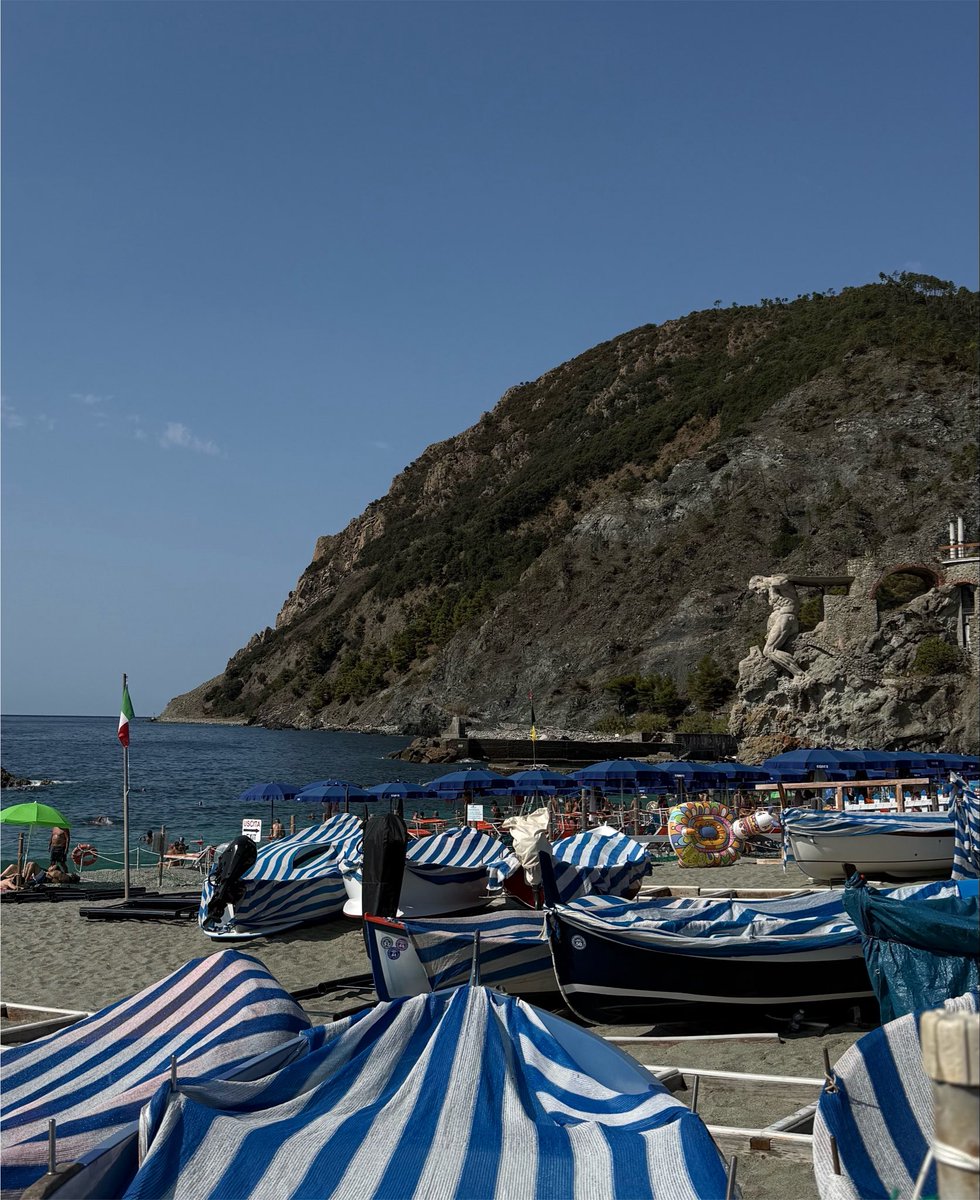 mariadelmar__'s tweet photo. Monterosso al Mare https://t.co/ksJheH6qGb