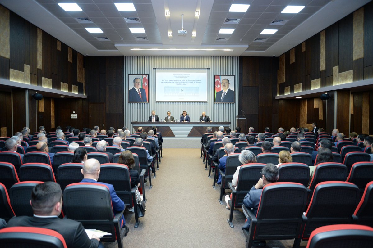 statestatkom's tweet photo. Dövlət Statistika Komitəsində 2026-cı ilin birinci yarısının yekunları müzakirə olunub

Ətraflı: https://t.co/rTiScrUkG4

#DövlətStatistikaKomitəsi https://t.co/1v90Oqk9LC