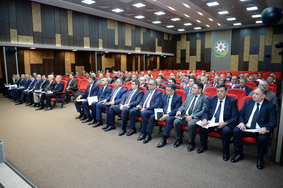 statestatkom's tweet photo. Dövlət Statistika Komitəsində 2026-cı ilin birinci yarısının yekunları müzakirə olunub

Ətraflı: https://t.co/rTiScrUkG4

#DövlətStatistikaKomitəsi https://t.co/1v90Oqk9LC
