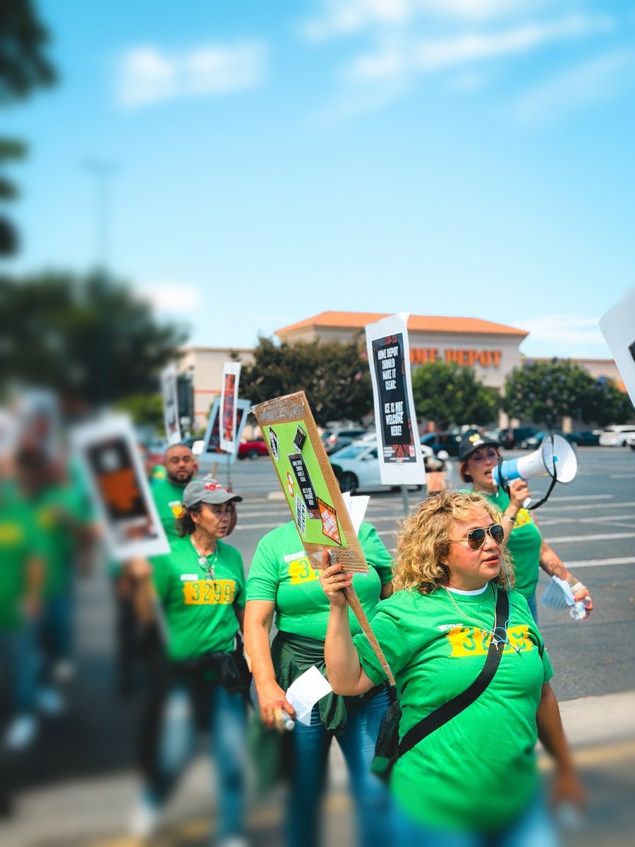 afscme3299's tweet photo. Saturday, we joined the Inglewood community in calling for a nationwide boycott of Home Depot.

Our union will not be silent in the face of Home Depot's collaboration with Trump's armed, lawless agents, nor of its exploitation of the most vulnerable workers!

We're joining and committing to a Home Depot boycott until they denounce ICE violent arrests, deny ICE access to the stores and parking lots without a lawful warrant, and stop surveilling its customers.