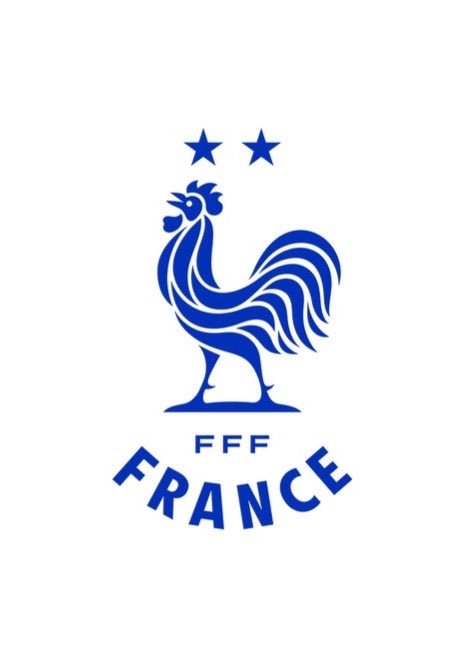 _BeFootball's tweet photo. 🚨 La FFF précise que CETTE NOUVELLE IDENTITÉ GRAPHIQUE S’APPLIQUERA À L’ENSEMBLE DES ÉQUIPES DE FRANCE. 🇫🇷🐓 

Chaque sélection nationale partagera un même emblème, accompagné d’une mention spécifique permettant d’identifier l’équipe concernée. https://t.co/6ZislrCOWQ