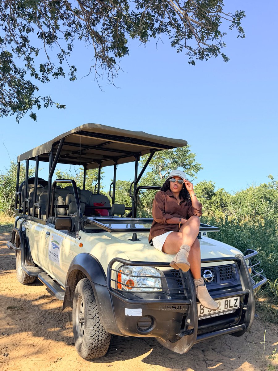 MukigaTraveller's tweet photo. Ugandans need a masterclass on how to dress for safaris🤦🏽‍♀️ https://t.co/tH8xOOlEVX