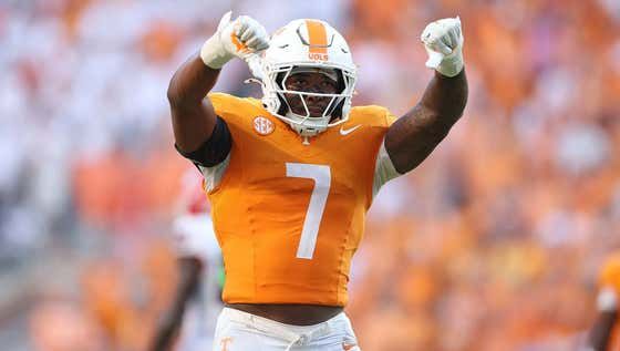 barstoolsports's tweet photo. The NCAA Is BACK: Suspends Tennessee star LB Arion Carter 2 games for a $427 flight during NFL Draft process (that he repaid) https://t.co/zEG4fQpIFX