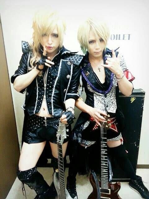 hirokimamiya666's tweet photo. 足綺麗だな〜って思いながら2014年くらいから保存してた✨ https://t.co/87AsI1T93u