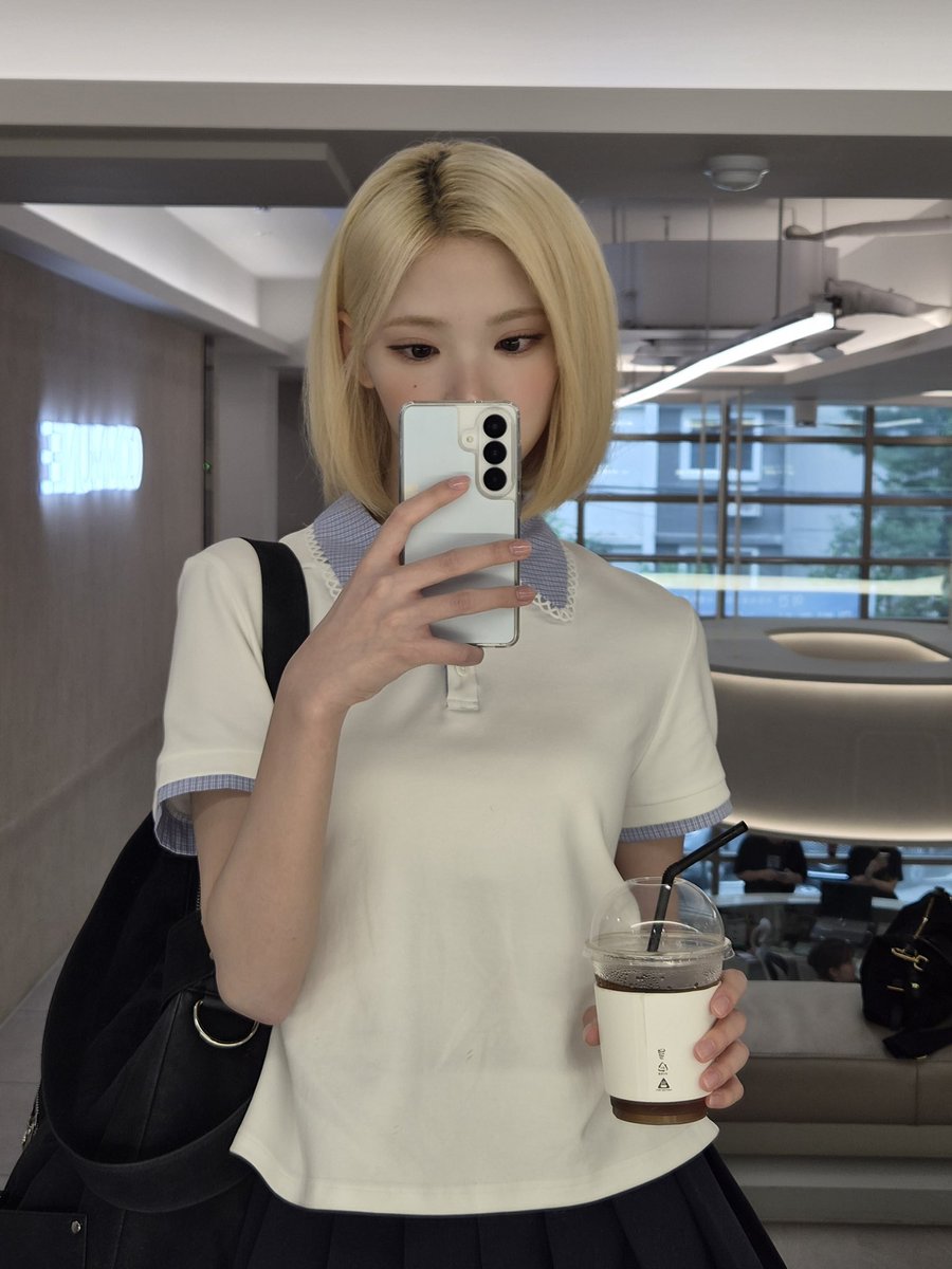 H2H_NEWS's tweet photo. 260729 JIWOO WEVERSE POST

“just this and that”

#Hearts2Hearts #하츠투하츠 #H2H @Hearts2Hearts https://t.co/FuQ84kOUsY