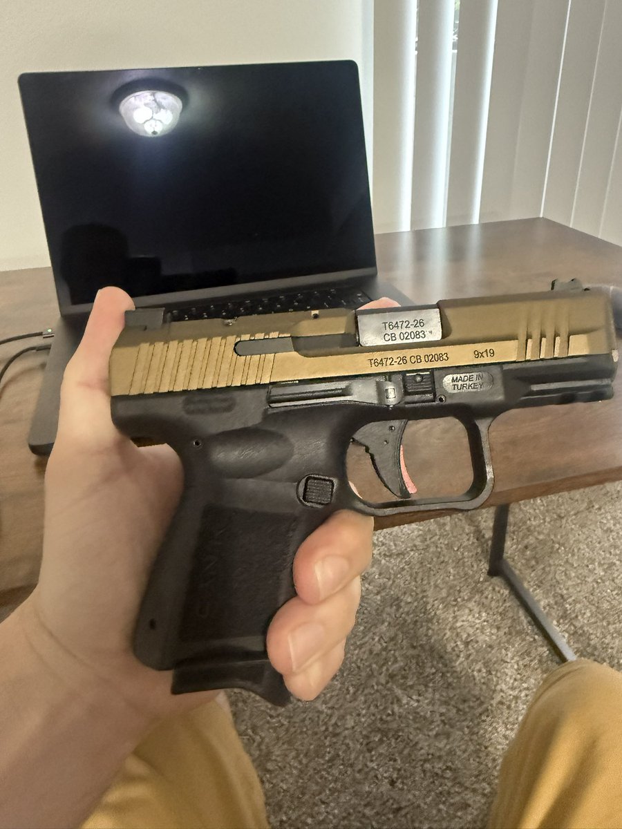 Dizzarama662's tweet photo. Here’s a new addition to my carry arsenal. Canik TP9 Elite SC. I used to have an all black one a few years ago, but sold it to my boss. I decided to get another one and I’m not letting go of it this time. These are much more superior to the Mete series of pistols Canik puts out. https://t.co/Ommta9rQpf