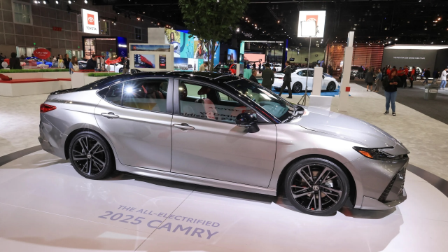 KFardoost's tweet photo. Is the sedan on the verge of a comeback? If so, sales of the #Toyota Camry and #Lexus ES could surge. #ToyotaEmployee https://t.co/nbp6Rz97UM https://t.co/hdL5SFmx9V