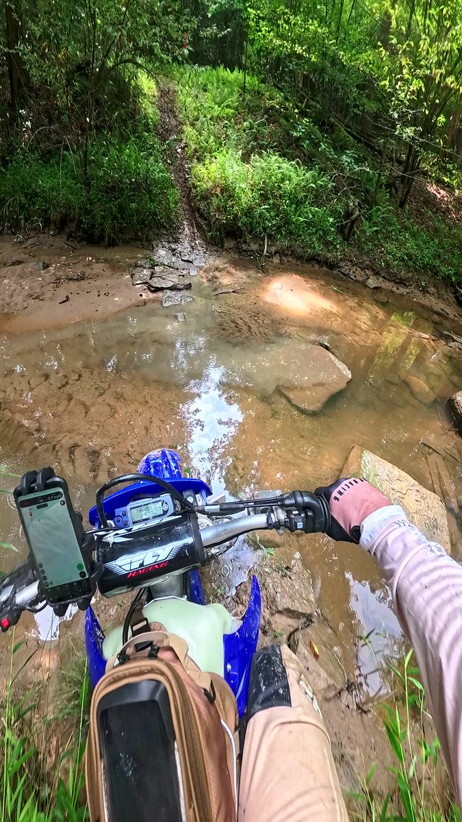 MXGRyan's tweet photo. A little creek, a blue fender, and another reason to keep exploring. 🌿💦 If these are the kinds of adventures you like following, check out the RTi page.
#WR450 #WestVirginia #TrailRiding #RTi https://t.co/m64mKFvgfY