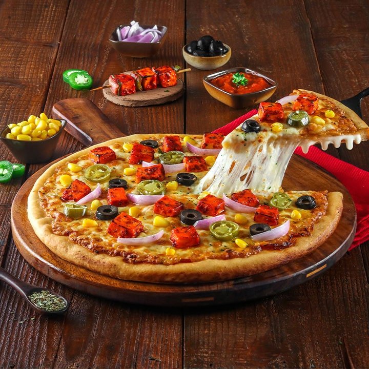 TastySpoon7's tweet photo. Pizza party https://t.co/vMWW1F5UD9