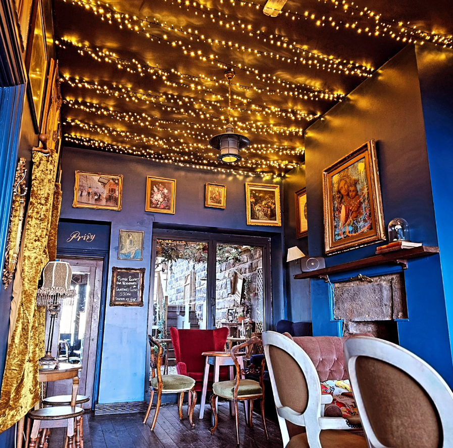 alanjpicken's tweet photo. #FORSALE Well-known, Established Hotel &amp; Bar Business in Ilkley #WestYorkshire £74,950
The hotel has 6 guest rooms, each suite is characterised by its own unique style in true Edwardian fashion, using only 4 colours of the era, with original decor.
Request full details today! https://t.co/FS7nfWqLDP