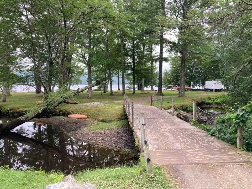 sistersonthefly's tweet photo. Wander Wednesday, with Sister Genie, off the beaten path. She camped at Sennebec Lake campground in Appleton, Maine. #sistersonthefly #wanderwednesday #thelargestwomensoutdooradventuregroup https://t.co/N4jUTWbJwE