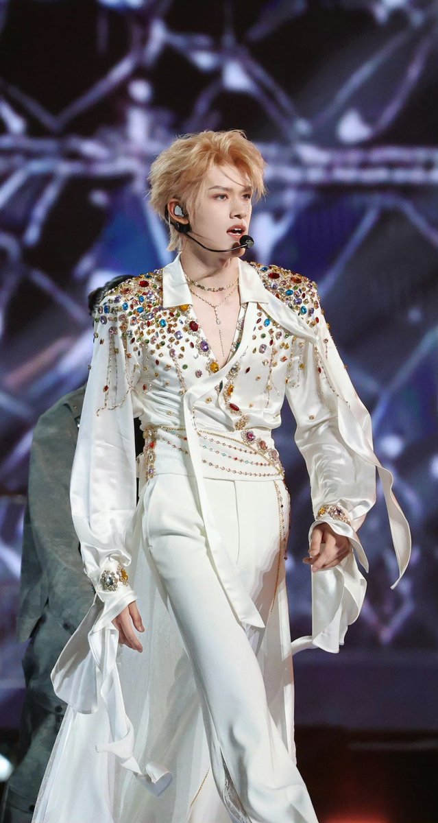 j_Ixfvxlt's tweet photo. หน้าก็หวั่นไหว หลังก็ใจเหลว https://t.co/j8fEZk3IMS