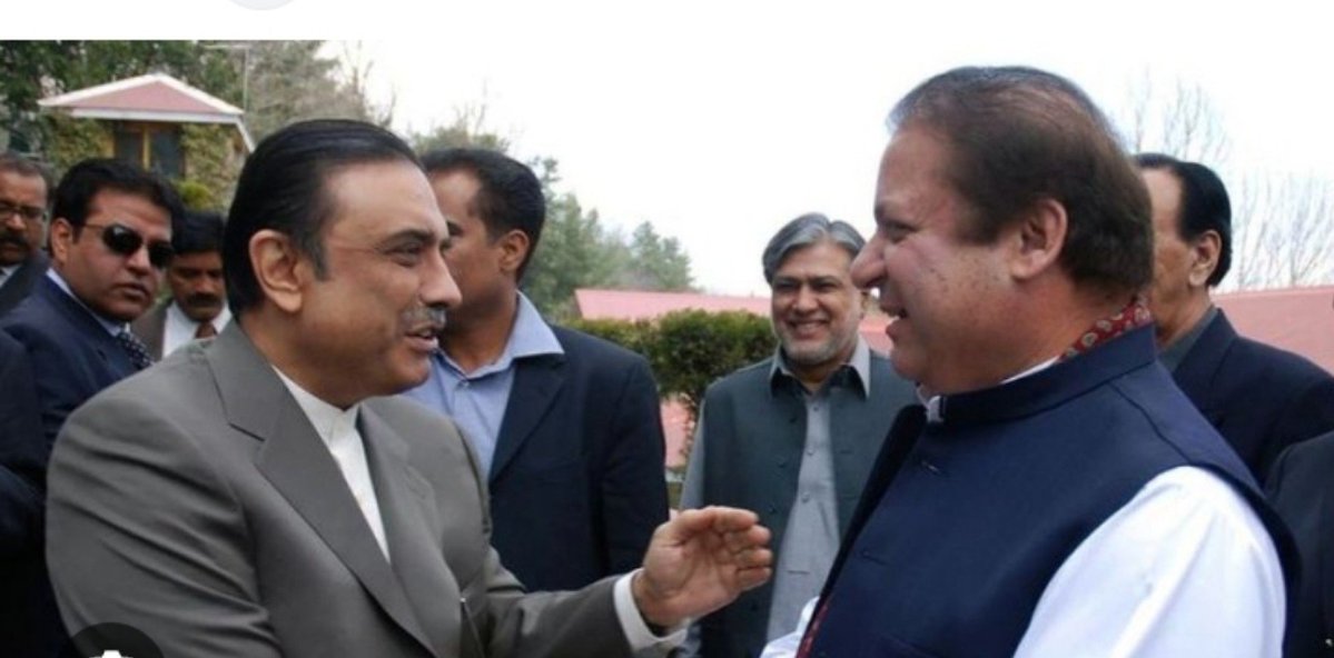 Prst78's tweet photo. لیول أپکا بھی گیراجی ہی ہے 
جب ن لیگ کو اقتدار چاہیے تھا تو اسی پی پی کا گوں کہانے بھاگتے تھے أج بڑے بوٹ کی کرامات جاری ہیں تو پی پی بری لگ رہی ہے🤣
پٹواری بوٹ چاٹنے کو ملتے ہی ماضی بھول جاتے اور پھر جب جرنیلی سٹک اندر گھستی ہے تو رنڈی رونا شروع کر دیتے ہیں۔۔۔مجھے کیوں نکالا ڈالا https://t.co/LwbySwAbSQ