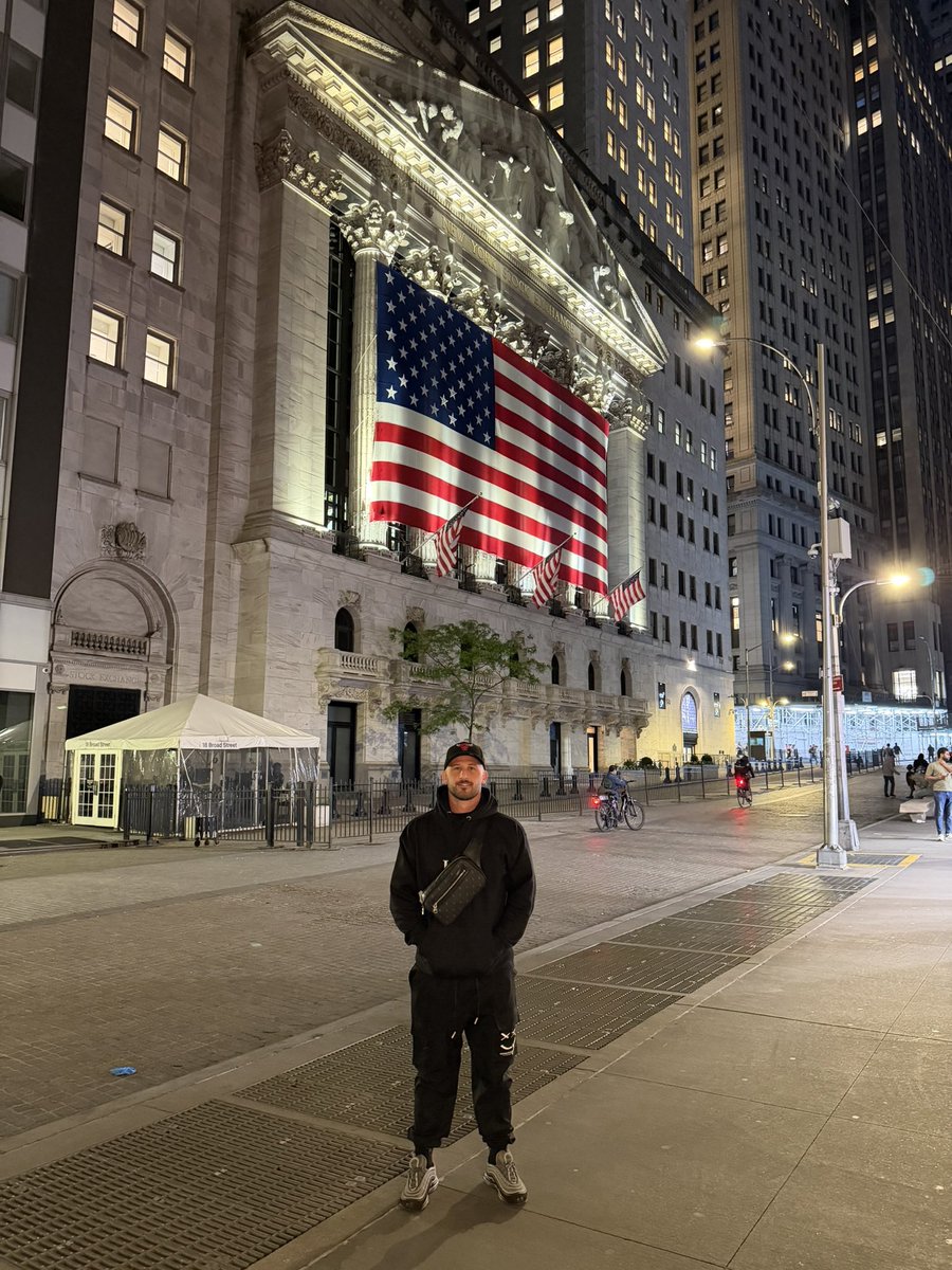 JamesBruce131's tweet photo. Living in South Africa and earning USD is a cheat code. 

Live in a ratio country and still be able to travel the world. 🇿🇦🇺🇸 https://t.co/3xGHI9hfxy