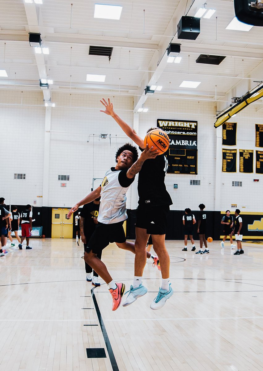 takeoverhoops_'s tweet photo. The gym was packed with HOOPERS.

Huge thank you to every player, parent, coach, trainer, college coach, and supporter that helped make the Takeover Hoops High School Exposure Combine a success. The talent in the building was SPECIAL 👀🔥

We had 12–15 college coaches in the gym throughout the day, and the players gave them a real show. A lot of guys in the building will be playing college basketball, and they came ready to prove it.

The energy and competition were high level from start to finish. Every game had intensity, players were getting after it, and the overall skill level showed just how much talent this area has.

We appreciate everyone who came out and helped us continue building something special for Pittsburgh basketball. More photos, highlights, spotlights, and content on the way. 🍿