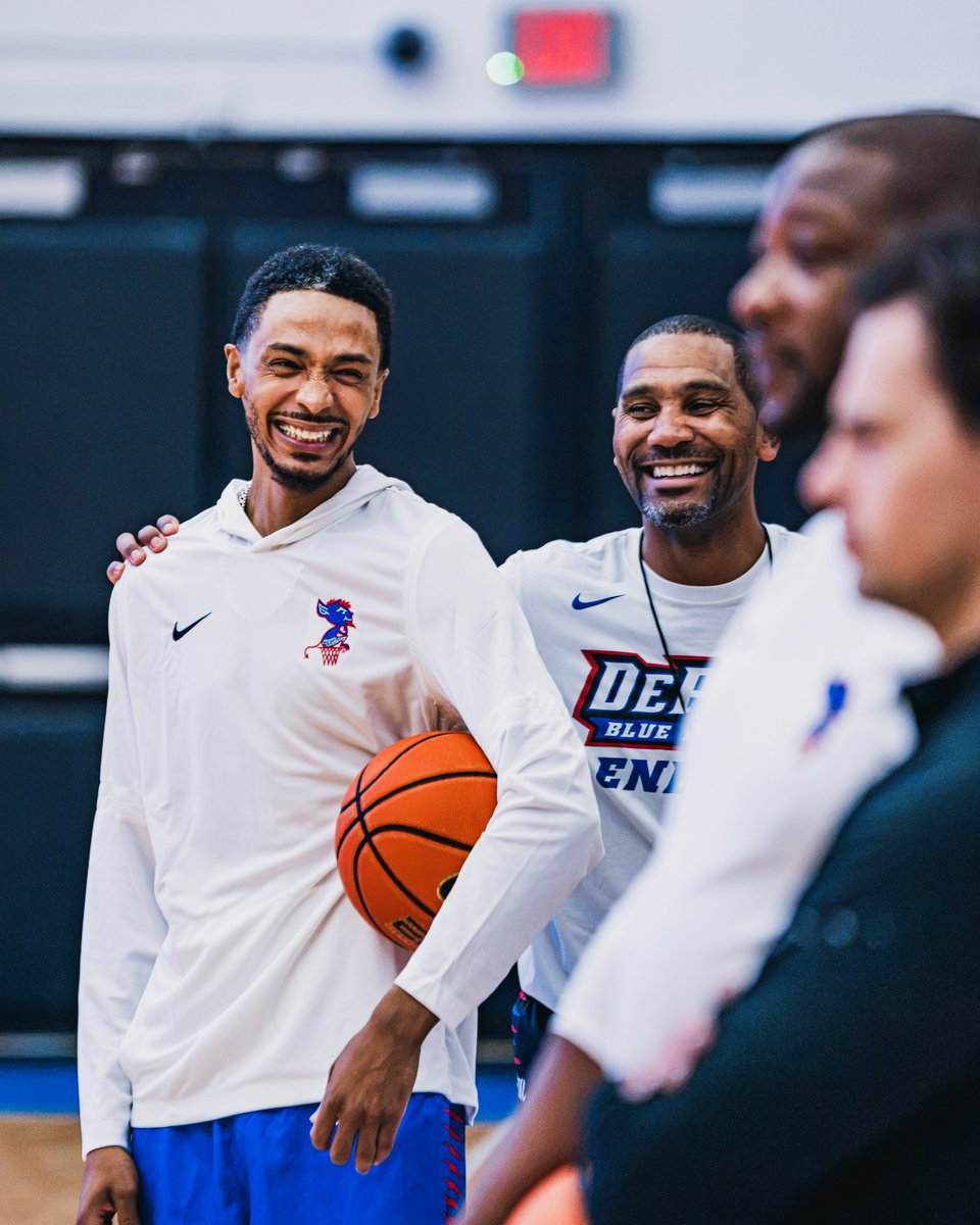 DePaulHoops tweet picture
