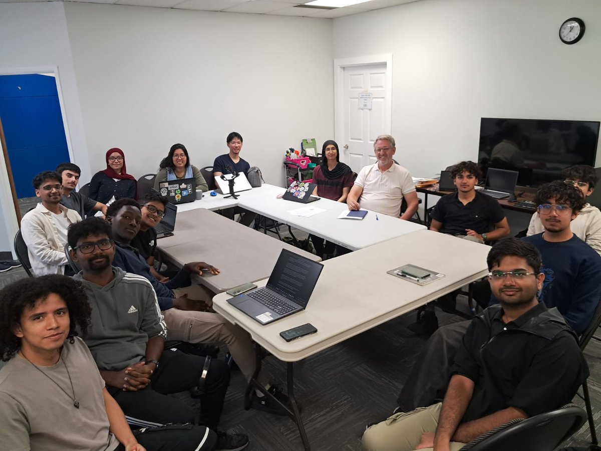 GetTogetherTO's tweet photo. Our student team participated in a fantastic roundtable discussion about networking and job searching with our guest speaker, Jeff Canning - a former professional in talent acquisition.

Want to be career ready? Sign up for the free, online CGF program: https://t.co/ytXEe2C5Y0 https://t.co/ltkw981bDE