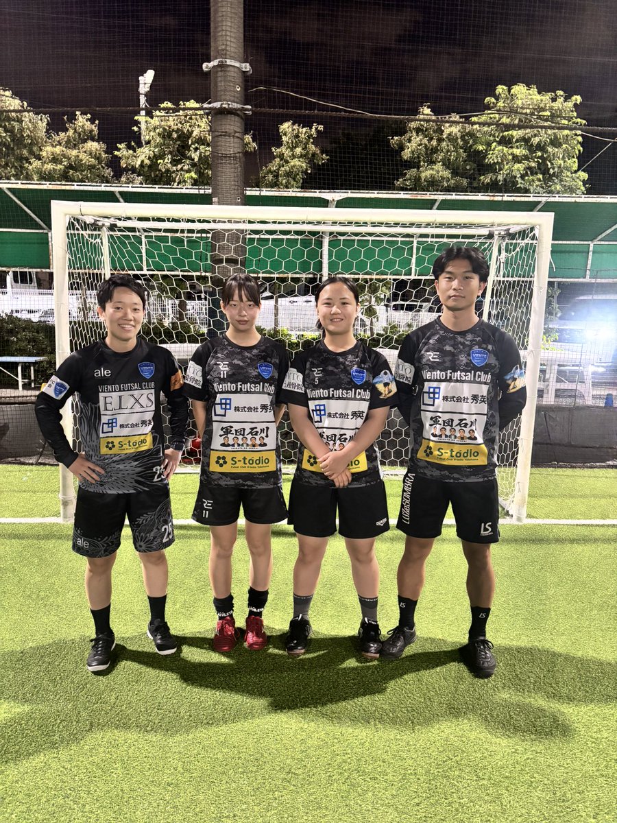VientoFutsal's tweet photo. 【かながわオープンAll Japan Women's High School Futsal Tournament 2026】

神奈川県女子U-18選抜にヴィエント FCから選手2名とスタッフ2名が選出されました！

#5  るうあ
#11 はんな
監督 #25 けん
GKコーチ ゆうき

大会概要◎
https://t.co/MoaI29MjyJ

https://t.co/6MMDzcsYnE https://t.co/EjhFiGKDBO