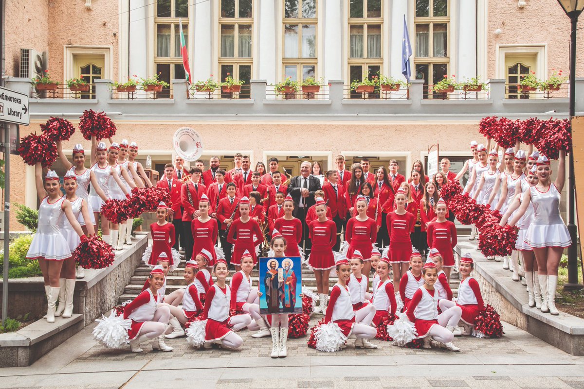 IYBFSindos's tweet photo. 🇧🇬 Ρυθμός, ενέργεια &amp; ένα θεαματικό show από τη Βουλγαρία! Η Νεανική Ορχήστρα Πνευστών «Ντιμίταρ Μέτσεφ» &amp; οι Μαζορέτες του Βέλινγκραντ έρχονται στο 27ο Διεθνές Φεστιβάλ Νεανικών Ορχηστρών!
🗓 27/08 | ⏰ 21:00 📍 Αύλειος Χώρος Συνεδριακού Κέντρου Σίνδου
🔗https://t.co/aehoRCvSYE https://t.co/QT5hiAHvHk