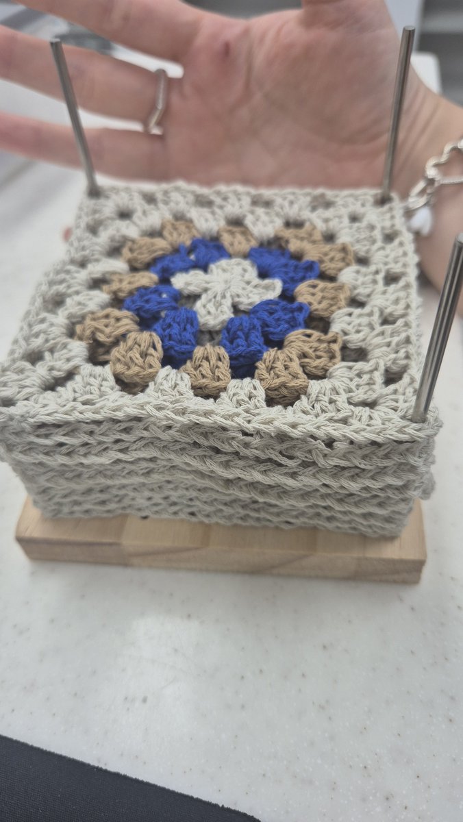 knit_Zzan's tweet photo. #뜨친소 #뜨개친구 #뜨개친구구함

뜨개질 1년 미만 
인생취미=뜨개질 
코바늘 대바늘 모두 흥미 만땅 
가디건 1개 완성
스페이스로 뜨개 수다 떠실 뜨친소 모집합니다!!! https://t.co/sihF05nE5o