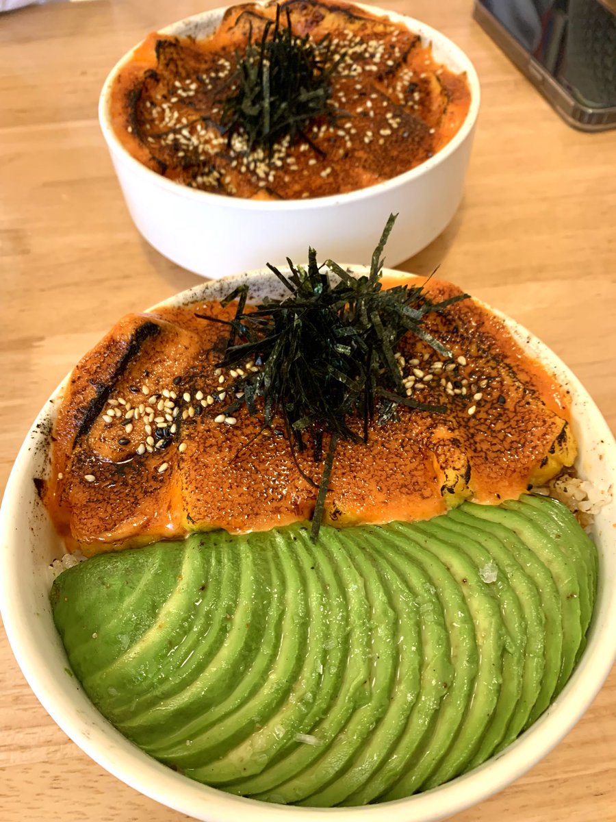 Mariya_takeuci's tweet photo. Three guys cafe for dinner. Will try to finish reading Lalita by Ayu Utami for this week. https://t.co/48zD5VJTQQ