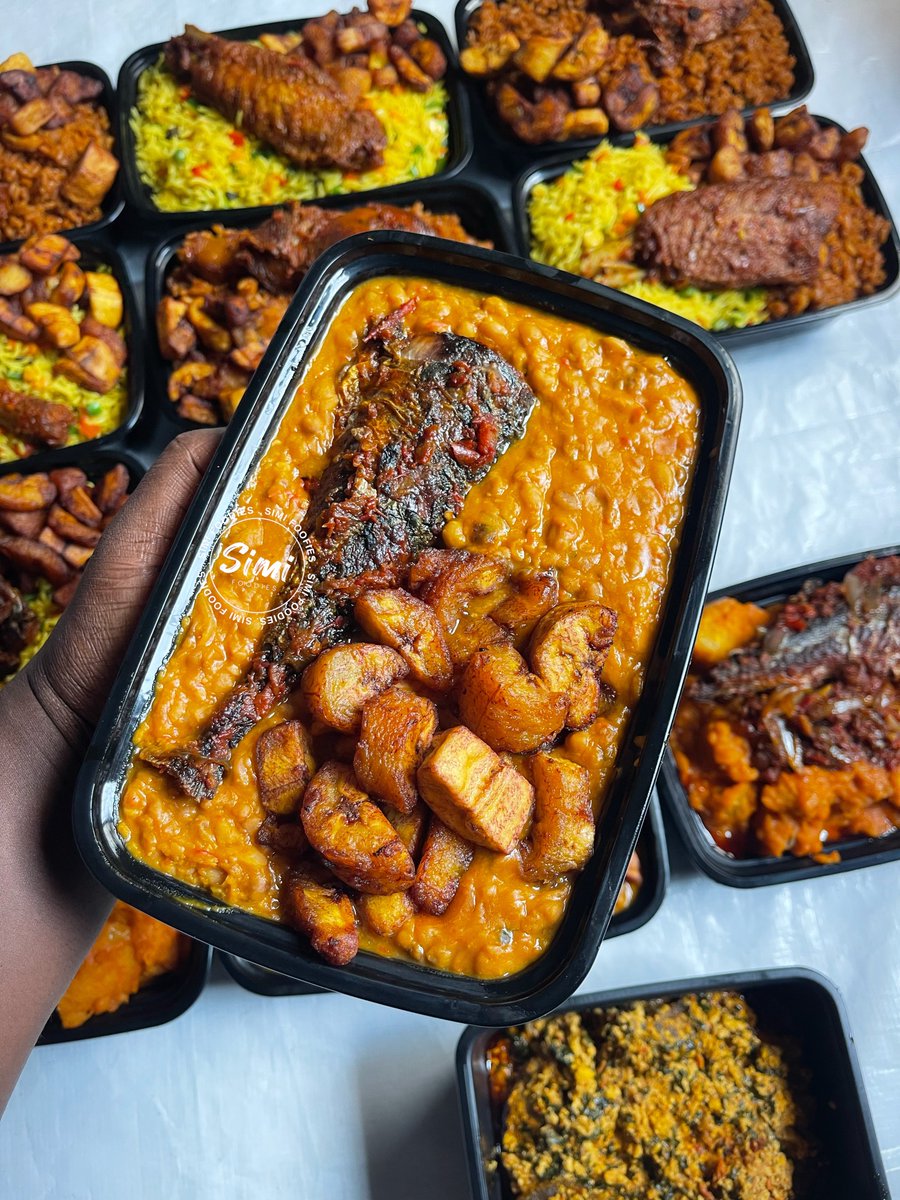 SisiSimifoodies's tweet photo. Last one for today! 🤭
One thing about @Simifoodies we will always deliver! Just tell us your preference, and we'll handle the rest.
food packs for a wonderful team's staff . 
Thank you for trusting and patronizing @Simifoodies. We appreciate your patronage ❤️

Cc: @Simifoodies https://t.co/9vNcoskDgJ