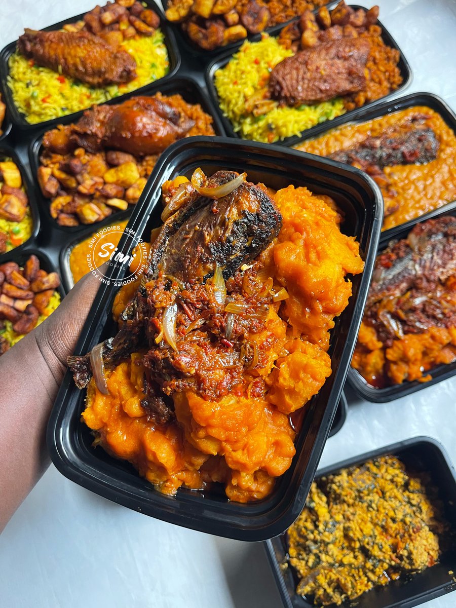 SisiSimifoodies's tweet photo. Last one for today! 🤭
One thing about @Simifoodies we will always deliver! Just tell us your preference, and we'll handle the rest.
food packs for a wonderful team's staff . 
Thank you for trusting and patronizing @Simifoodies. We appreciate your patronage ❤️

Cc: @Simifoodies https://t.co/9vNcoskDgJ