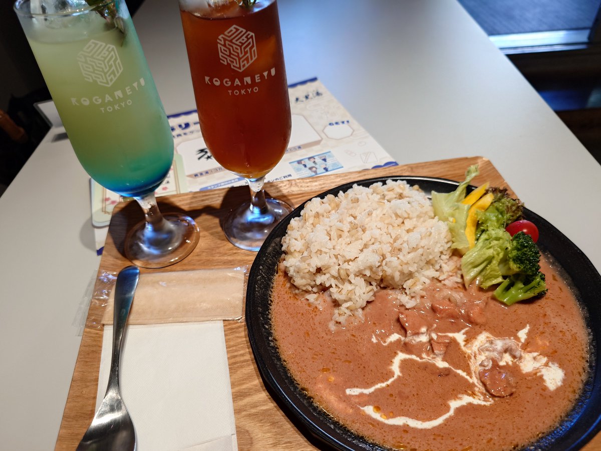 rpgbatina's tweet photo. ありがとう、大黒湯コラボ🧡
しごおわ駆け込みしたのでグッズも買えてないし瓶ビールも買えてないし引きが下手くそなので担当コースターは引けてないけどはちみつの湯がはちみつすぎて面白かったし炭酸泉永遠に入ってたいのでまた来た〜い
そしてイマジナリーぱぺ https://t.co/5bkqtE5Gnm