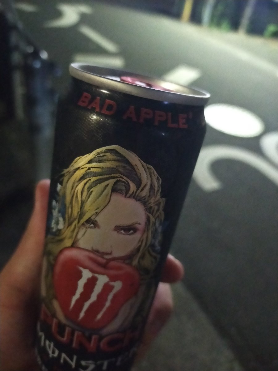 ball_point_pen9's tweet photo. 飲んだら影絵になるかな https://t.co/So9dGbwnMt