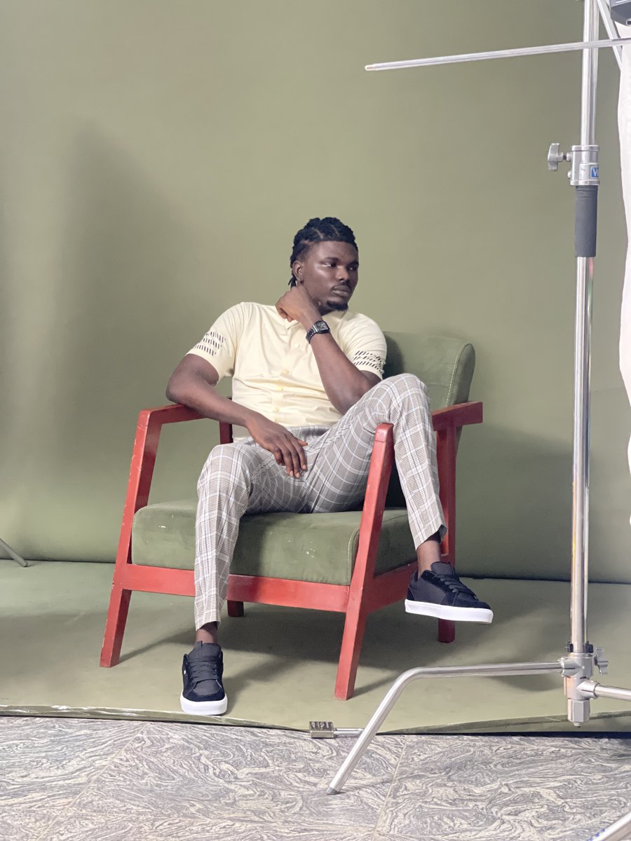 Dha___Beast's tweet photo. Bi yesterday ni when I started woni kinma dey play 📯 https://t.co/alGoPOzTyj