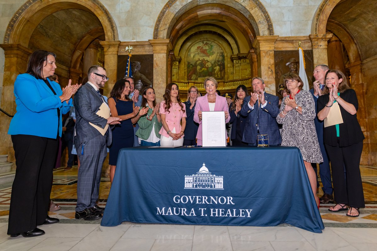 EOPSS's tweet photo. Secretary Kwon and Undersecretary Collins were proud to join Governor Healey, Lieutenant Governor Driscoll, legislators, district attorneys, law enforcement leaders, advocates, and survivors to celebrate two landmark changes to Massachusetts law that strengthen protections for survivors of sexual assault.

These changes close a loophole that allowed people in positions of authority to exploit 16- and 17-year-olds in their care and eliminate the statute of limitations in rape cases when DNA evidence identifies the offender.

Thank you to the survivors whose courage and advocacy made these historic changes possible. Your voices are helping make Massachusetts safer for everyone.