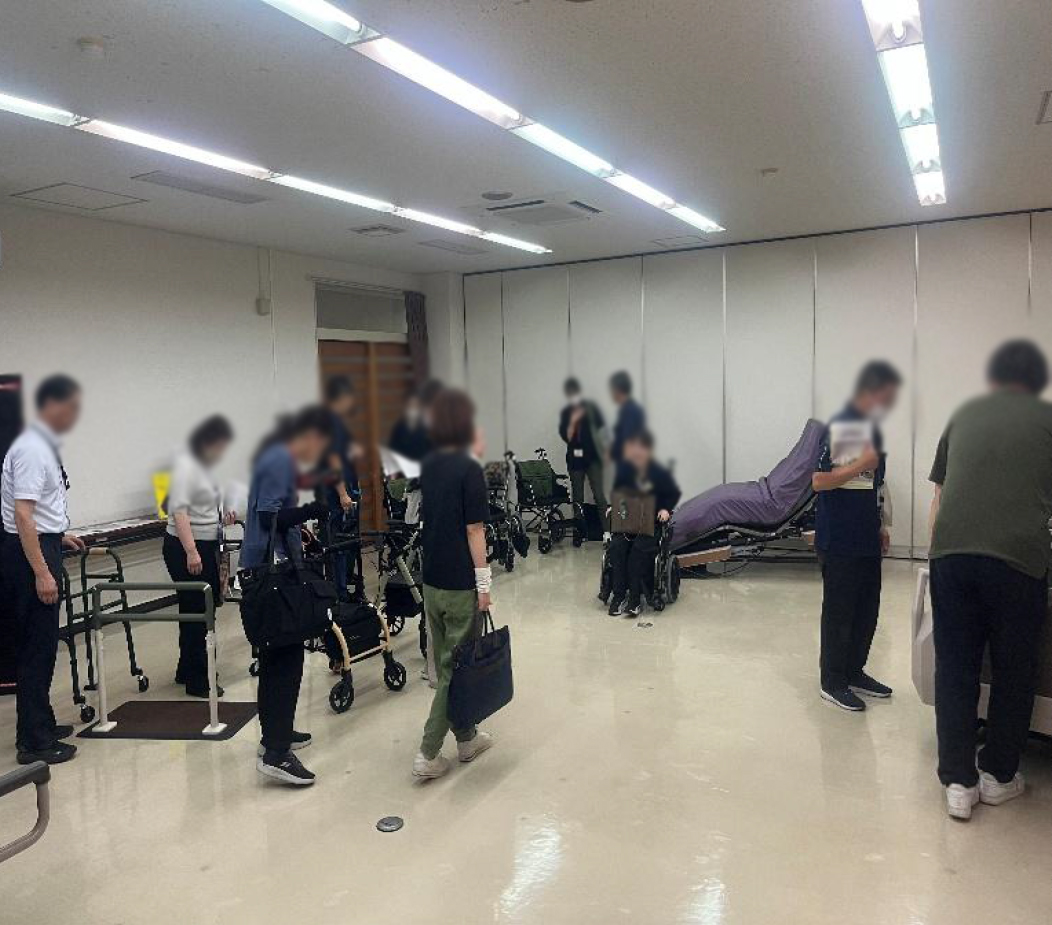 DIPPER28323141's tweet photo. 昨日、8月5日（水曜日）にパラマウントケアサービス株式会社　出雲営業所様主催の展示会（サンマリン浜田　研修室A）へ参加いたしました。 https://t.co/8XpWg46xsa