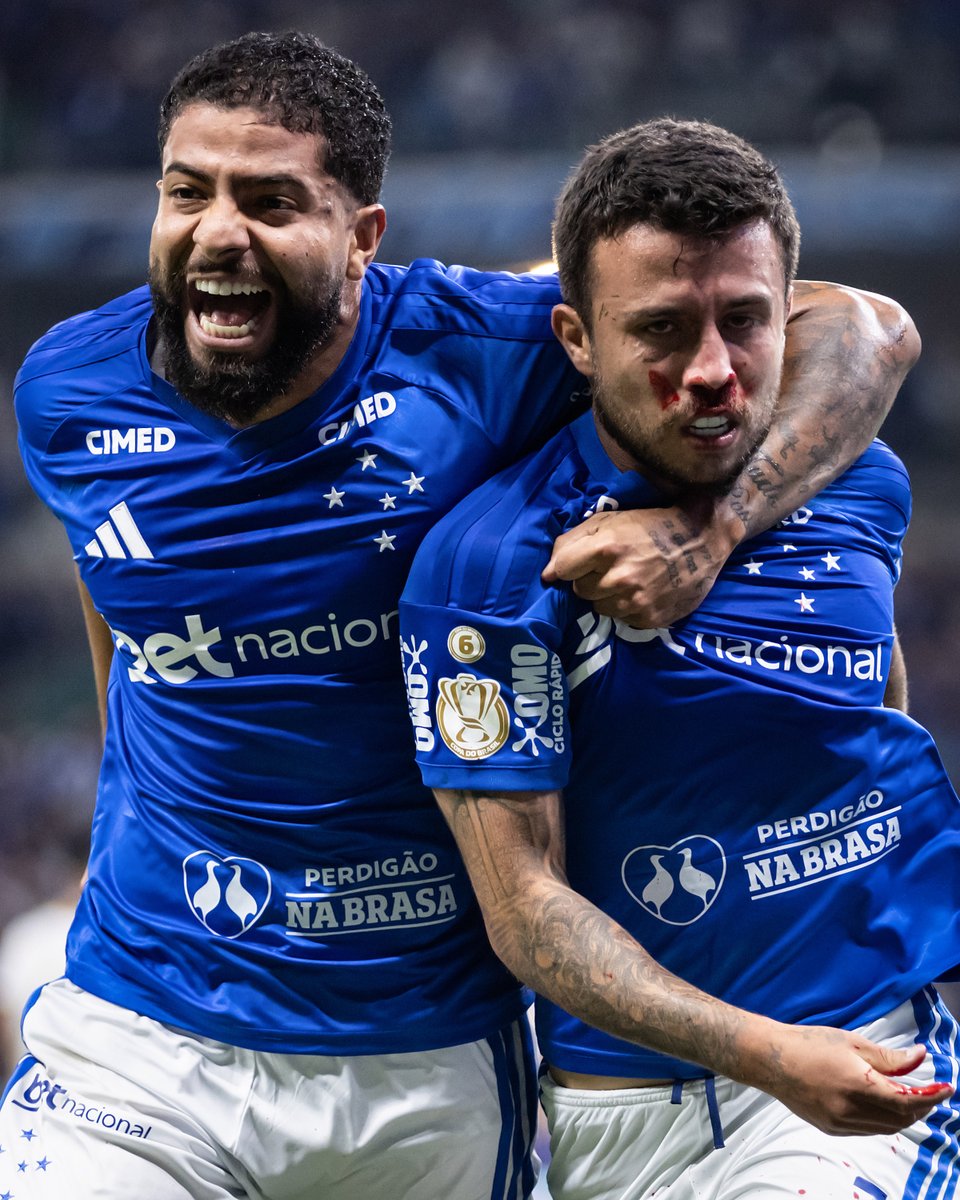 DoentesPFutebol's tweet photo. O rei de Copas segue na Copa do Brasil!🦊

Matheus Henrique deu sangue, literalmente, para ajudar o Cruzeiro nesta classificação. E Kaio Jorge deixou a zika de lado, e voltou aos gols depois de algum tempo.

A Chapecoense foi valente, mesmo jogando um bom tempo com um a menos.

Mas foi isso, no Mineirão Cruzeiro 2x0 Chapecoense. 

📸 Gustavo Aleixo