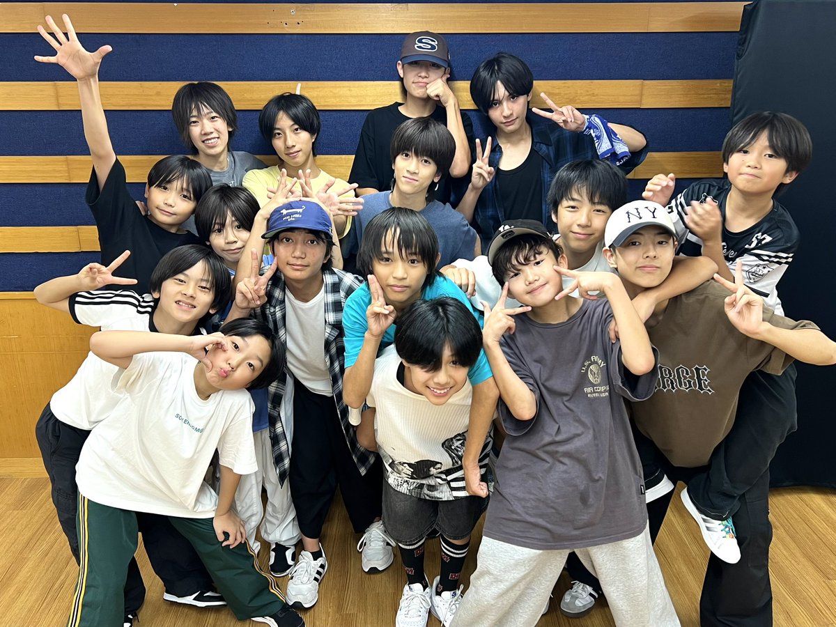 YK_tsubadan's tweet photo. ꒰𑁬 OFF SHOT ໒꒱
￣￣￣￣￣￣￣￣
昨日はみんな大苦戦のレッスンdayでした🕺🔥
本日4日目！レベルアップに向け、みんなで頑張ります☆

#つば男YOUTH #つば男KIDS https://t.co/x0samWB5Q1