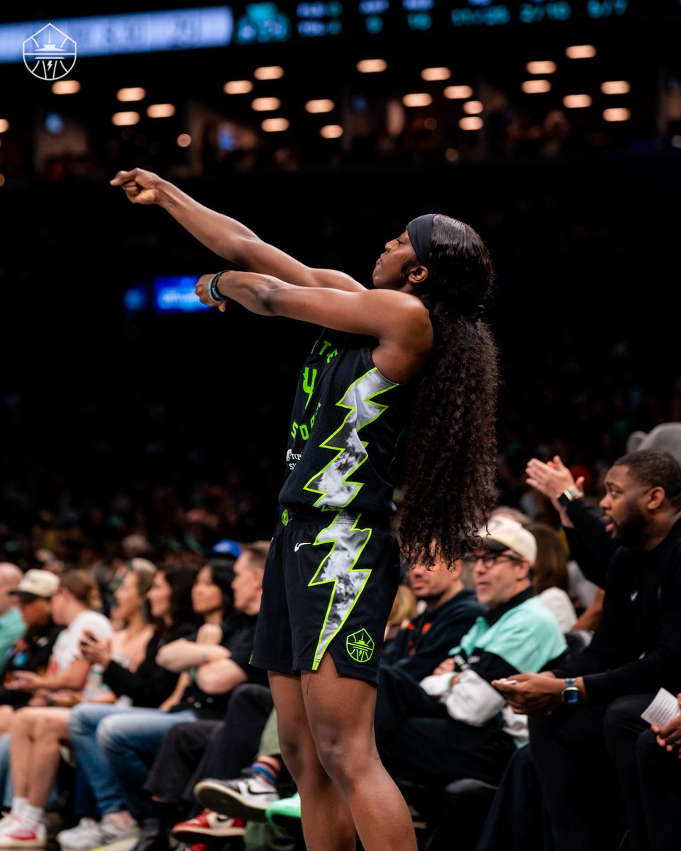 seattlestorm's tweet photo. had us like: https://t.co/cID8ZBKOsK