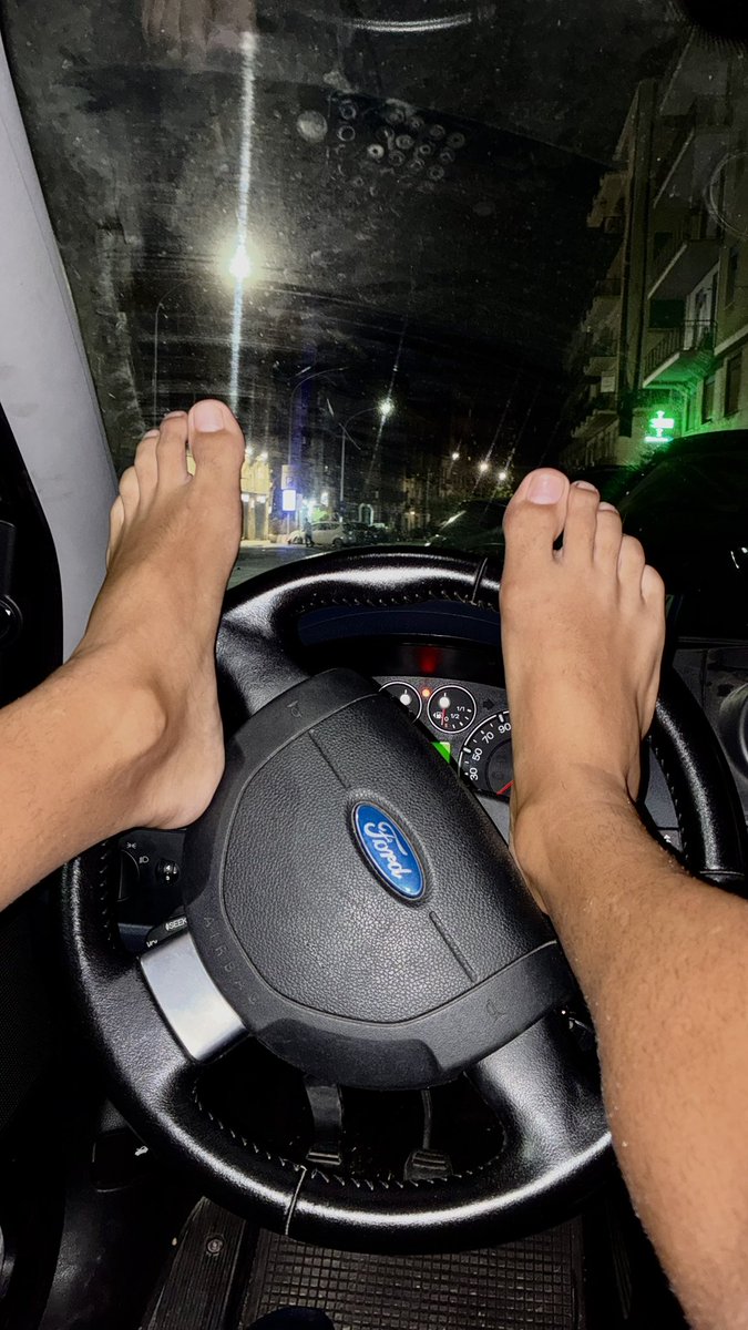 Master_Alessio's tweet photo. 🚗😵‍💫🦶🏻
#feetslave #cashmaster https://t.co/nfn1jkkfCj