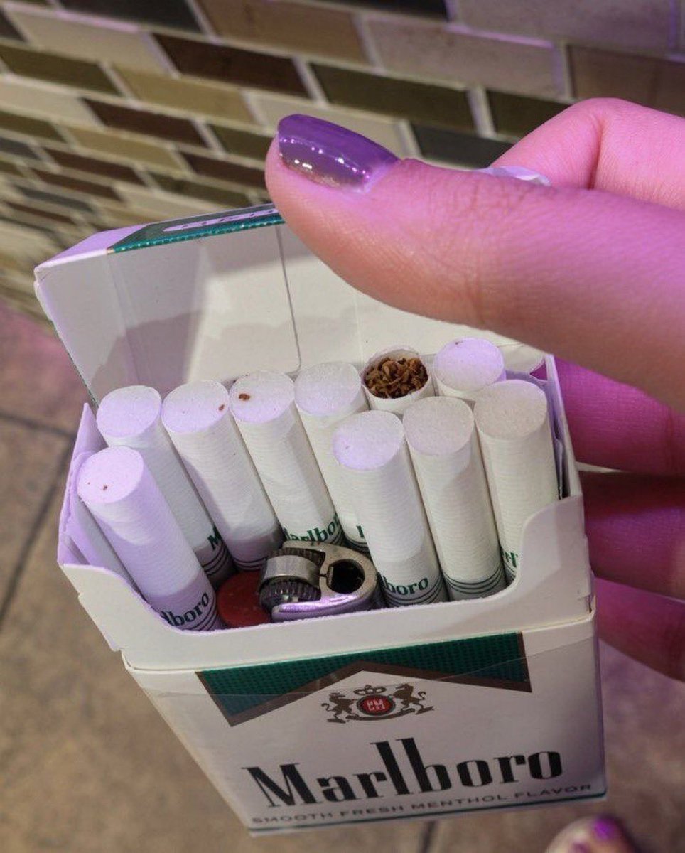 PassTheBoof___'s tweet photo. Hey @grok ,I'm asking because I don't know: Why do smokers leave one cigarette upside down in the pack? https://t.co/UeKCP3QjKX
