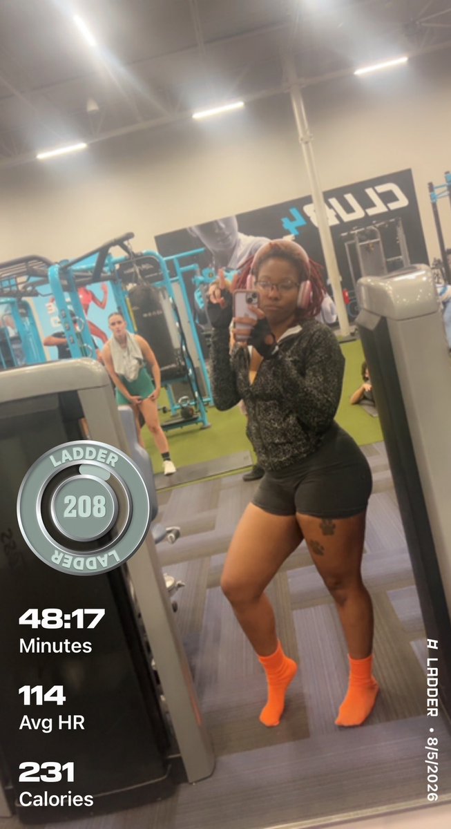 she_SOcrazy's tweet photo. He wanna lick my bombaclat…my ra ta ta ta taaa https://t.co/G0HG6dcCqQ